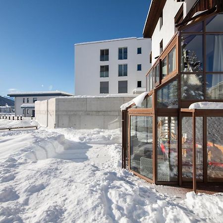 Agrimonia - 5,5-Zi Duplex Wohnung Bis 9 Personen Mit Eigenem Garten Davos Extérieur photo