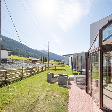 Agrimonia - 5,5-Zi Duplex Wohnung Bis 9 Personen Mit Eigenem Garten Davos Extérieur photo